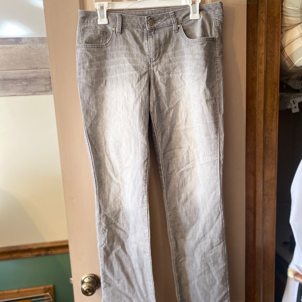 JENNIFER LOPEZ Straight Leg Jeans